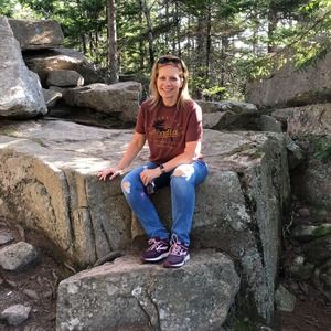 Meet your Posher, Laura